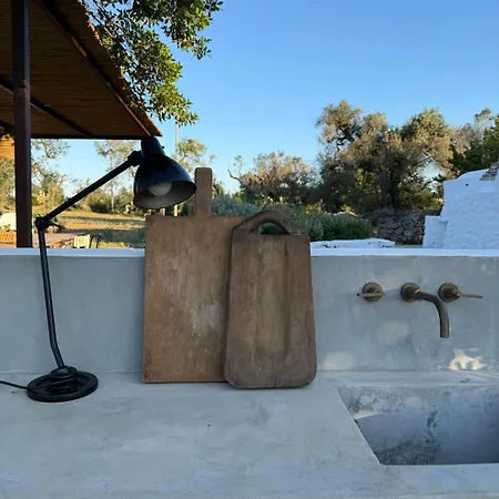 Trullo Carbone بيت للعطل سيغلي ميسابيكا