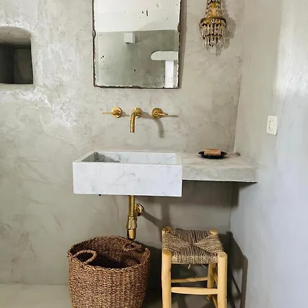 Trullo Carbone سيغلي ميسابيكا